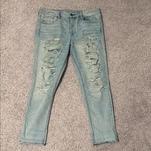 American Eagle Outfitters Light Blue Stretch Tomgirl Jeans